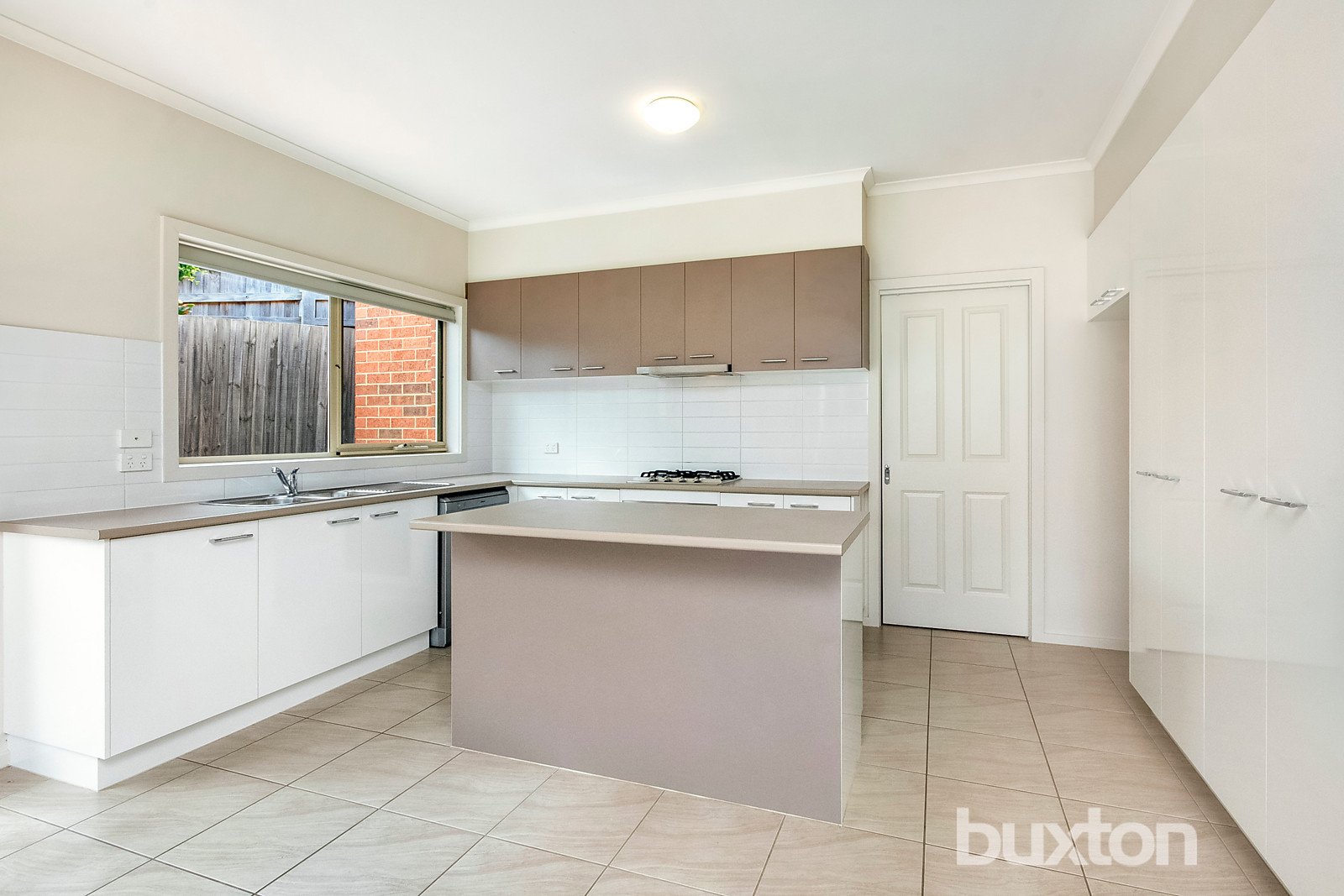 Gallery: 3/2 Fairbrae Avenue
