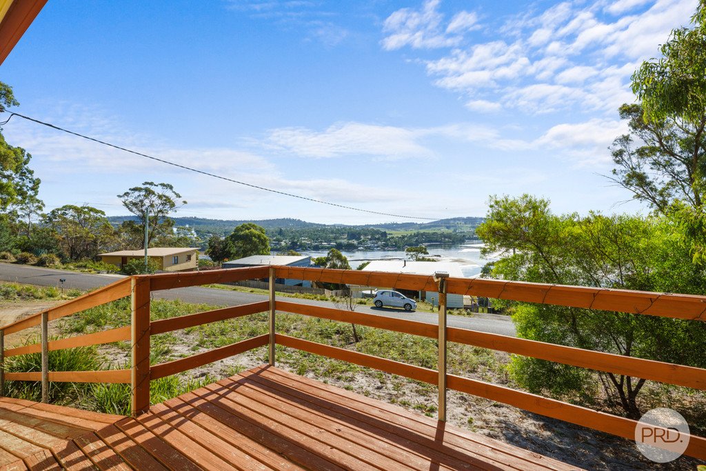 32 Falcon Street PRIMROSE SANDS 2