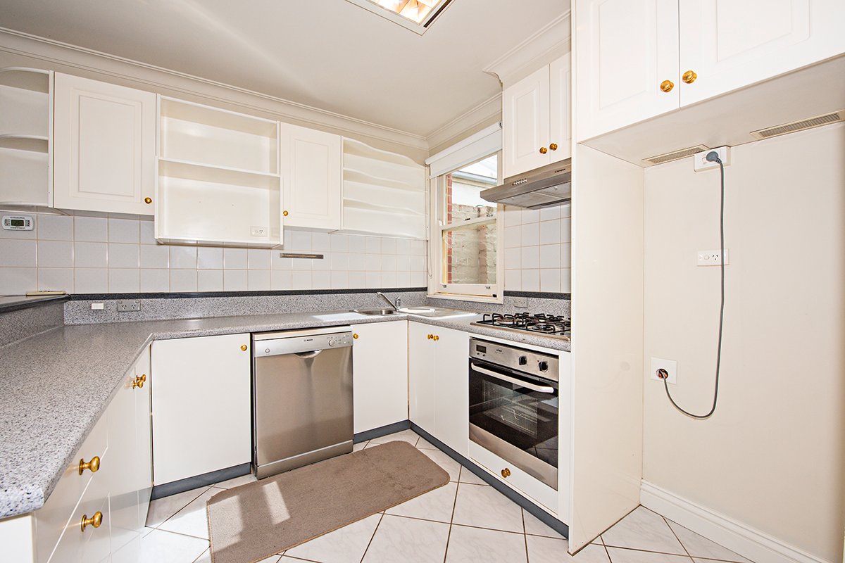 Gallery: 32 Faussett Street