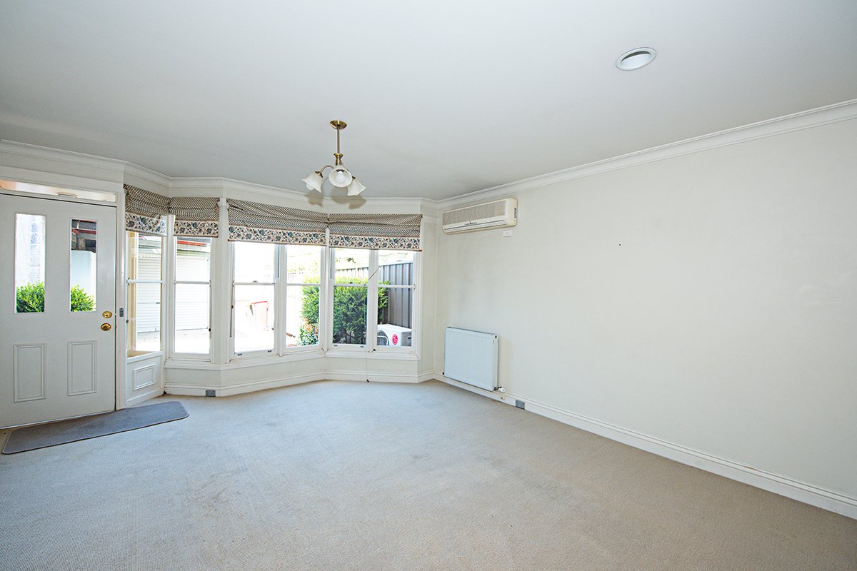 Gallery: 32 Faussett Street