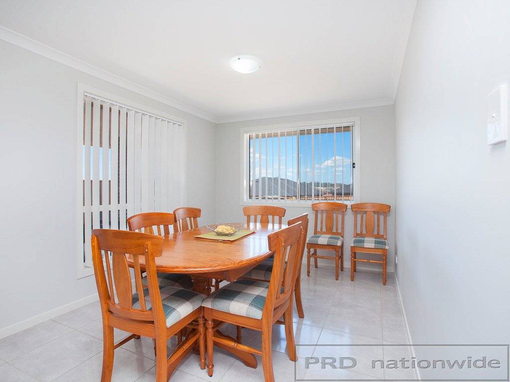 32 Finch Crescent ABERGLASSLYN 7