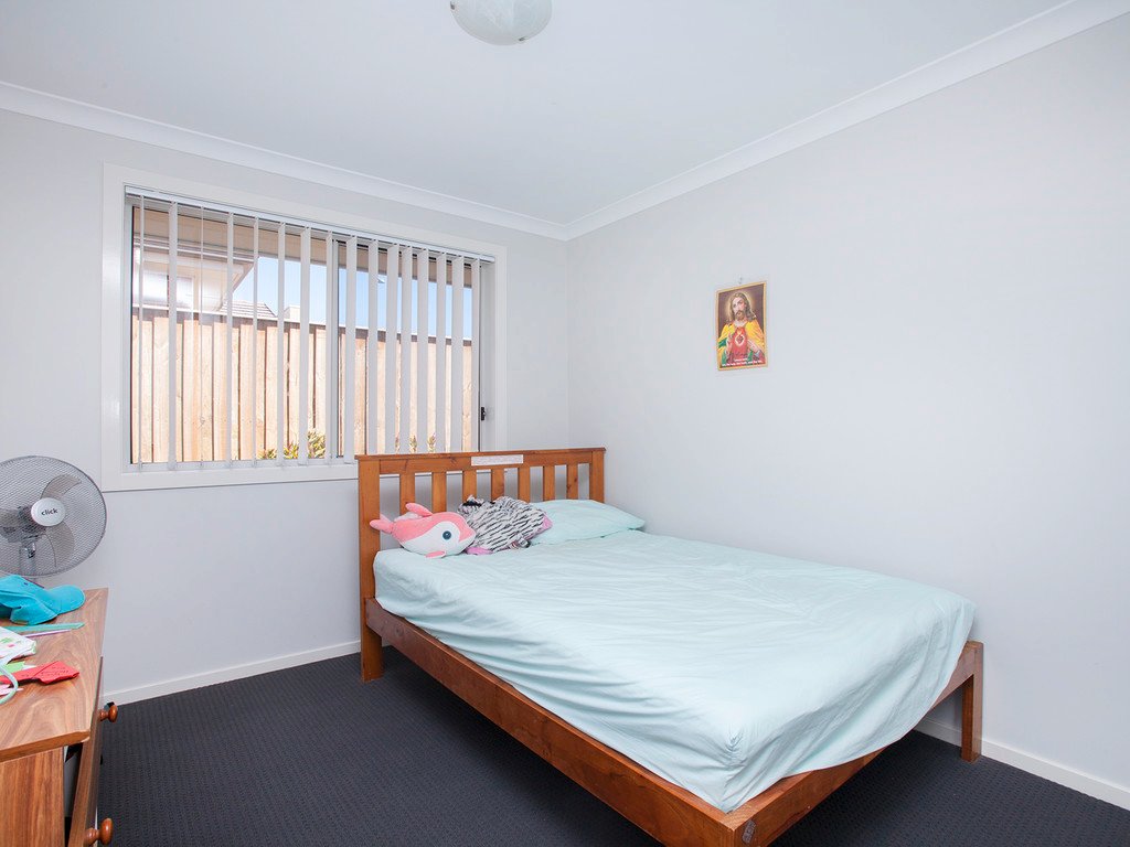 32 Finch Crescent ABERGLASSLYN 10