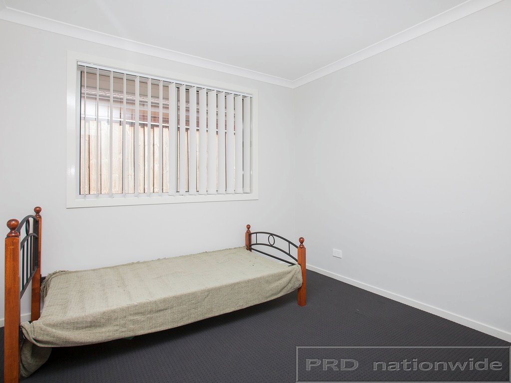 32 Finch Crescent ABERGLASSLYN 11