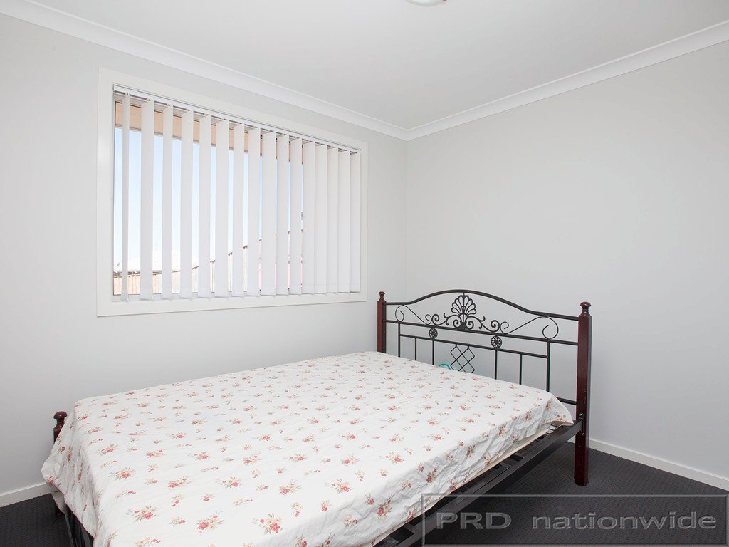 32 Finch Crescent ABERGLASSLYN 12