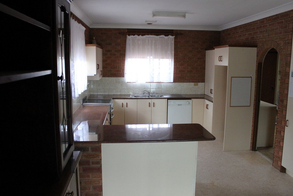 32 Fleet Street TUMBARUMBA 14