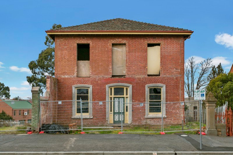 32 Forest Street BENDIGO 9