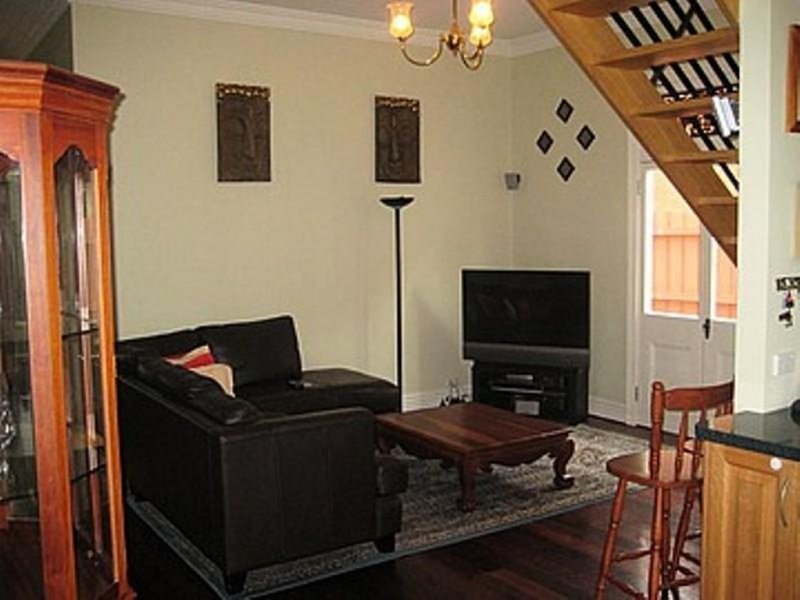 Gallery: 32 Frederick Street