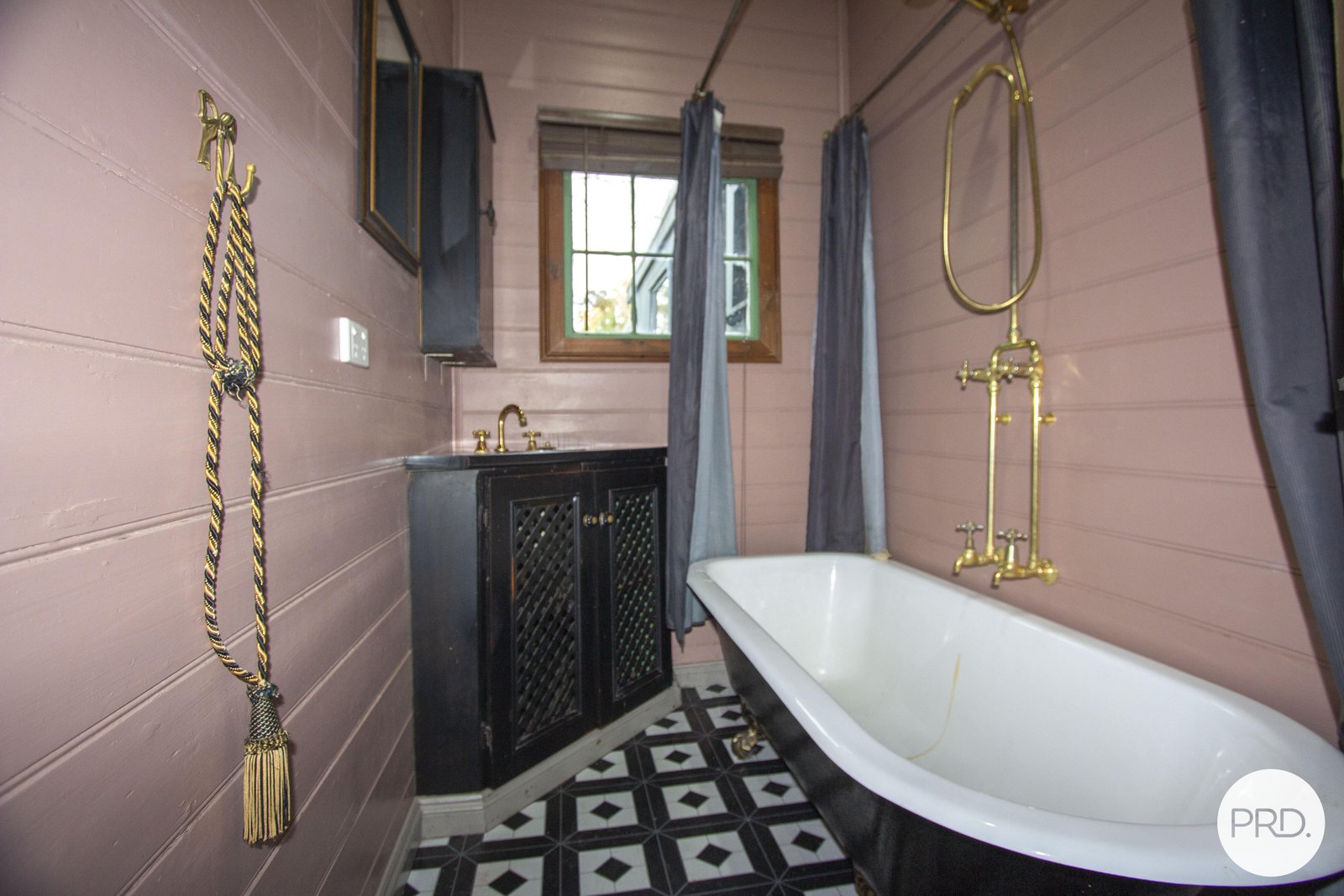 32 George Street EUREKA 8