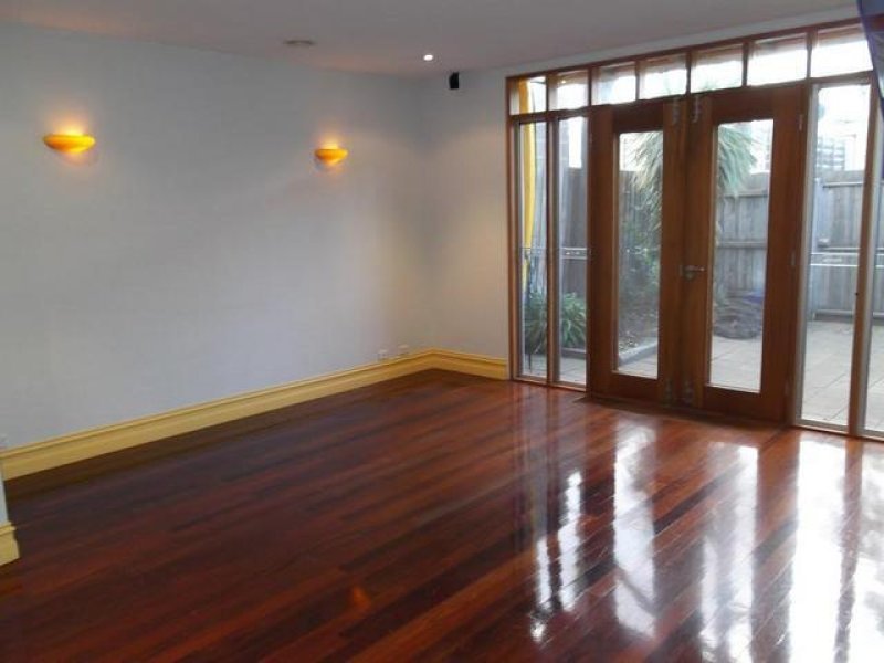 Gallery: 32 Glover Street
