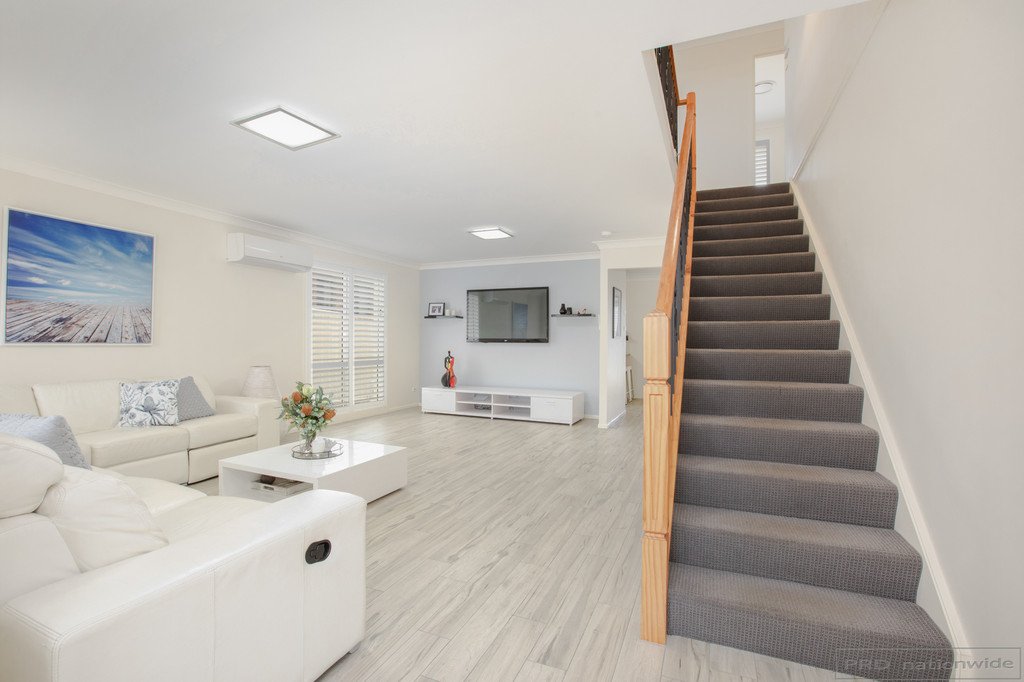 32 Golden Wattle Crescent THORNTON 2