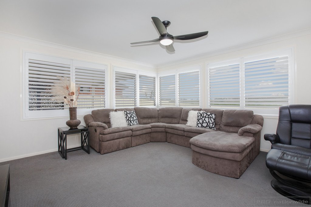 32 Golden Wattle Crescent THORNTON 8