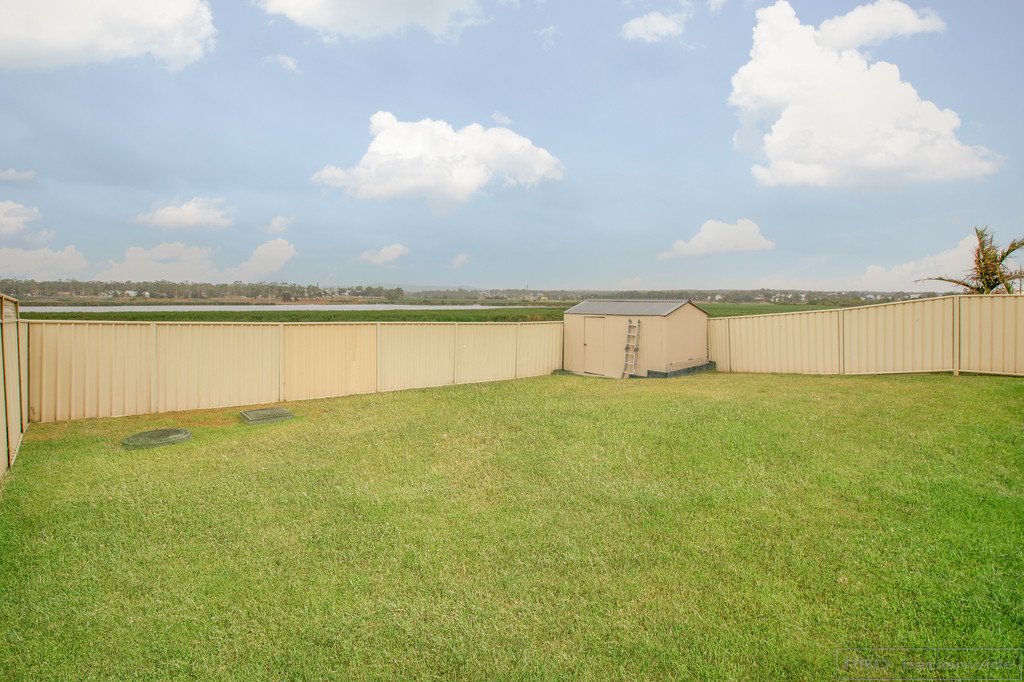 32 Golden Wattle Crescent THORNTON 11