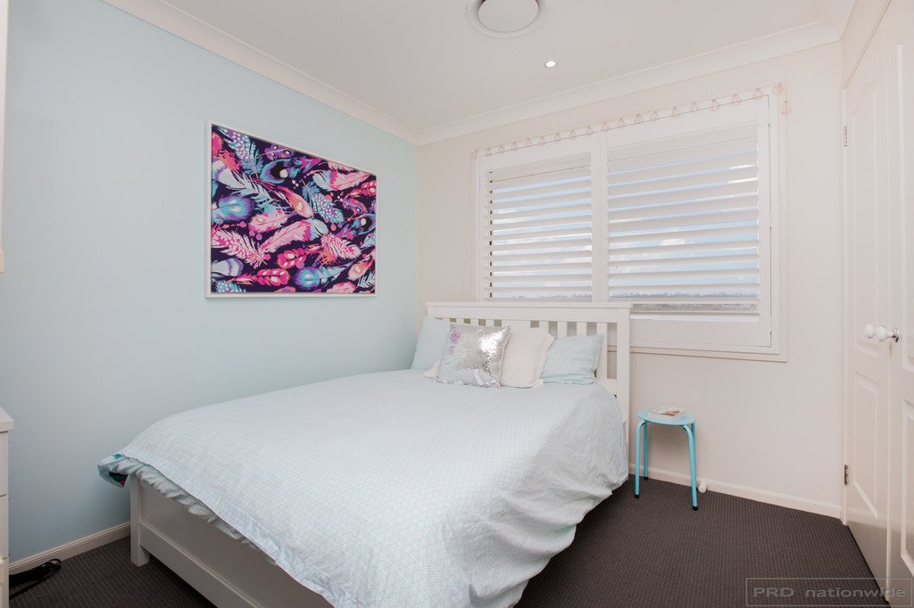 32 Golden Wattle Crescent THORNTON 17