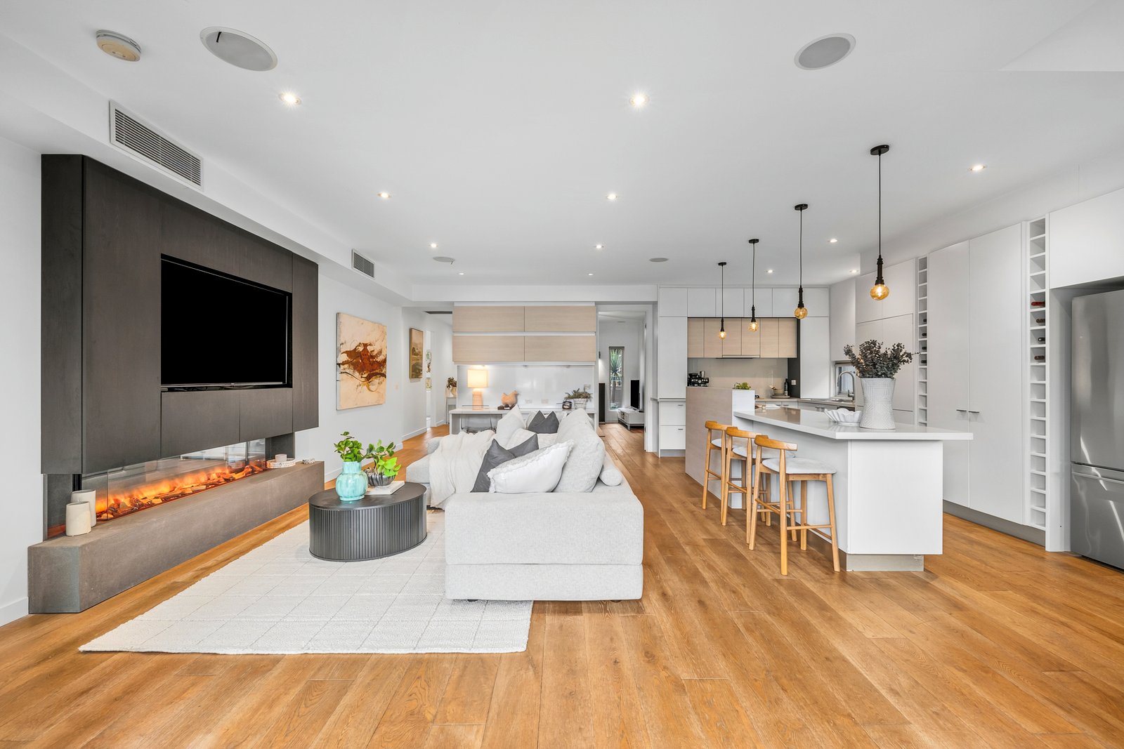 Gallery: 32 Golf Road