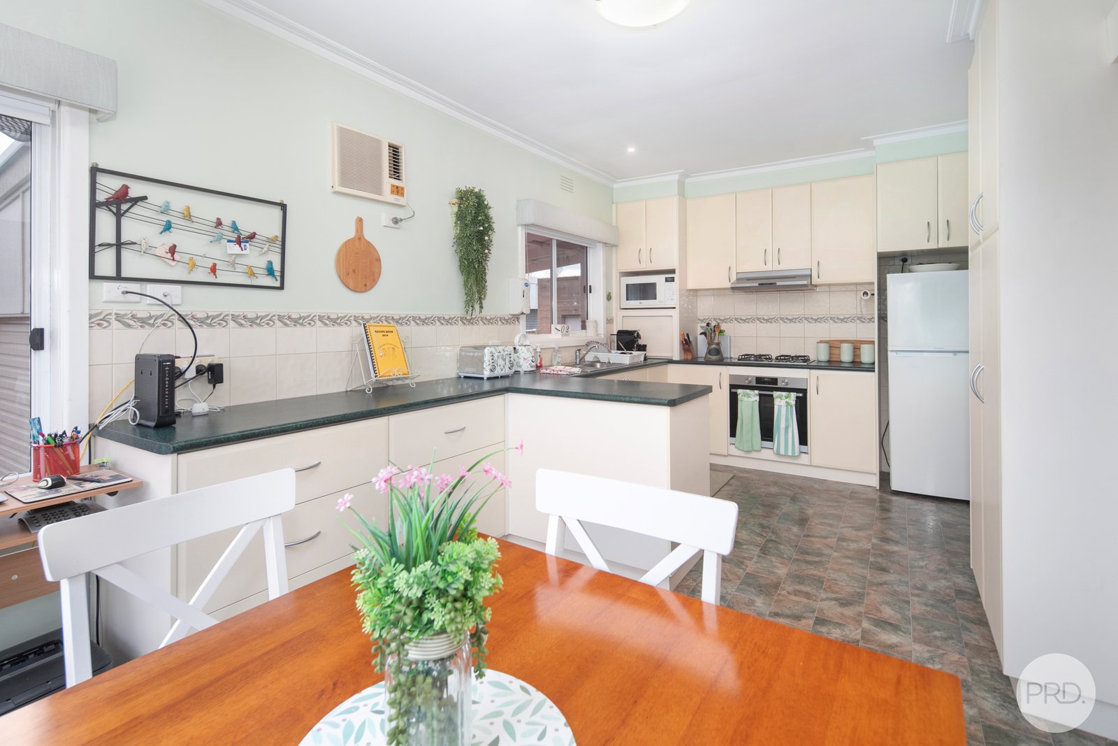 32 Grandview Grove WENDOUREE 8