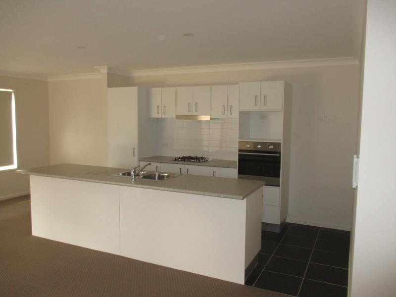 32 Gungurru Close TAMWORTH 2