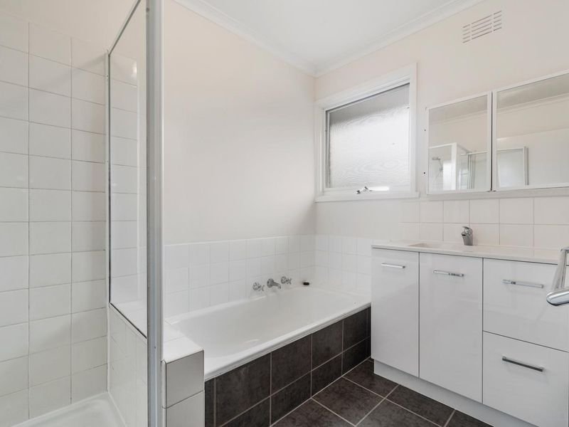 Gallery: 32 Hadley Street