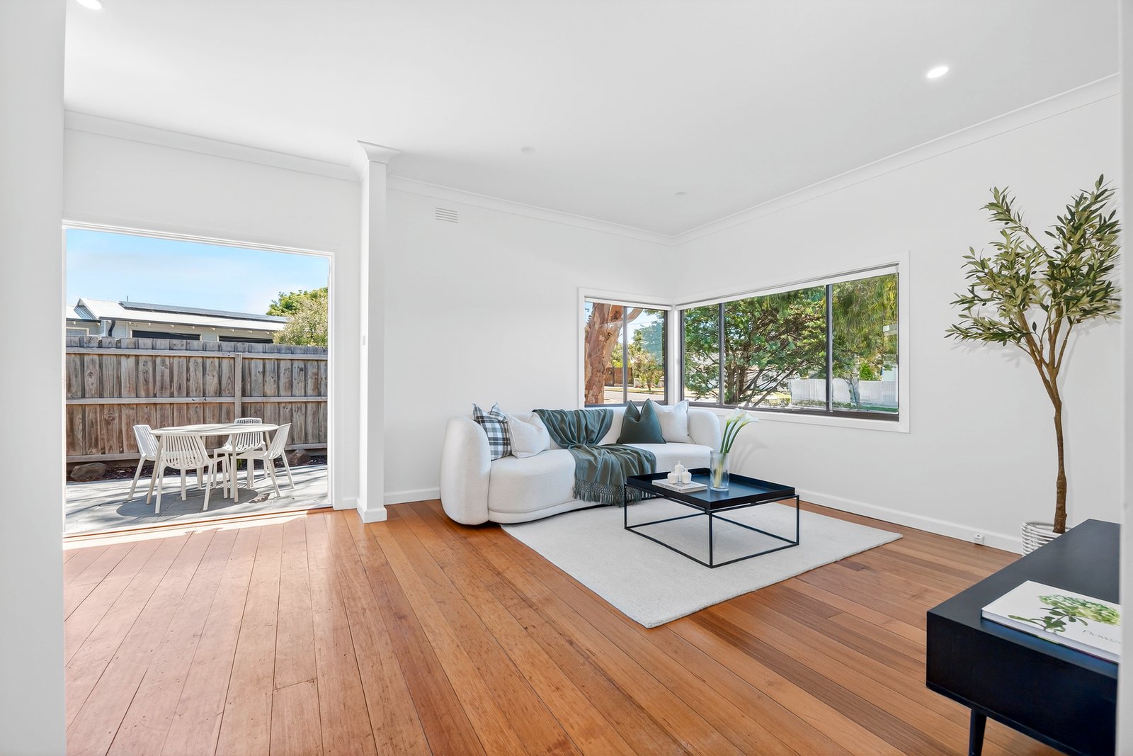 Gallery: 32 Hamlyn Avenue
