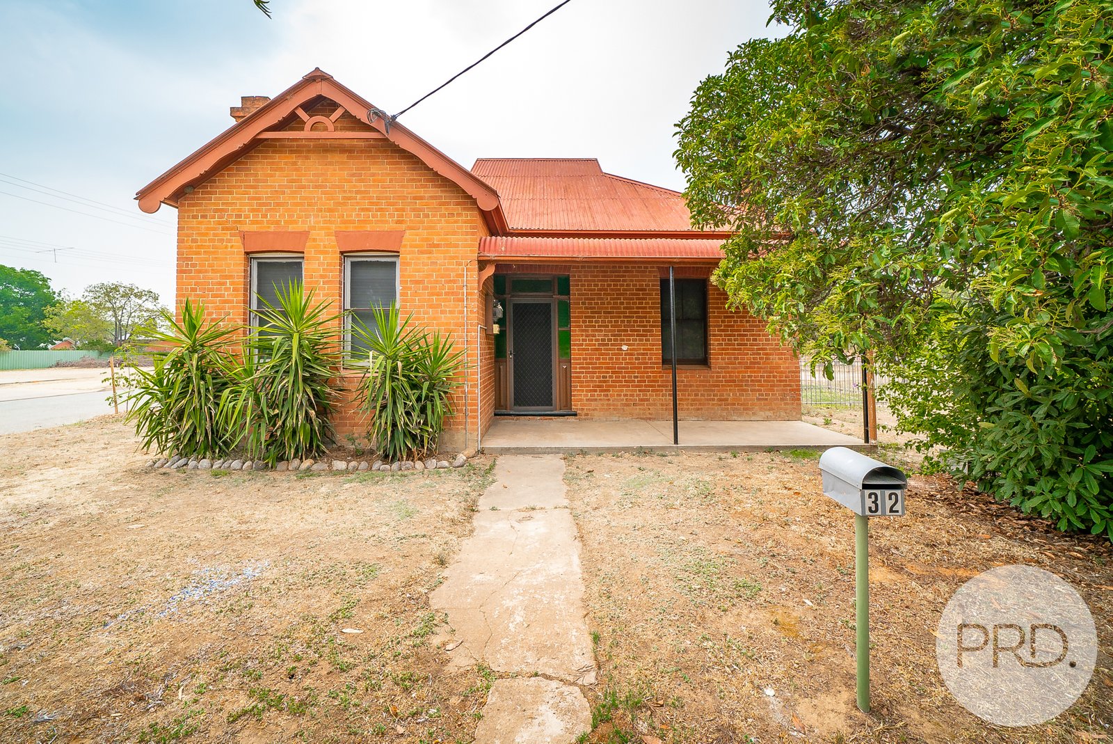 32 Hampden Avenue NORTH WAGGA WAGGA 1