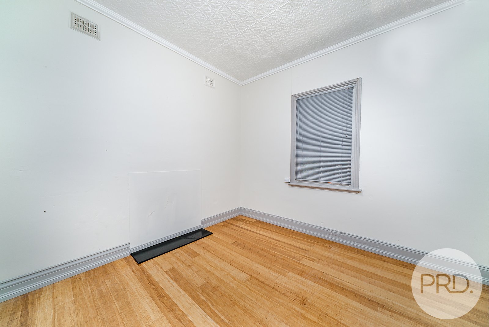 32 Hampden Avenue NORTH WAGGA WAGGA 7
