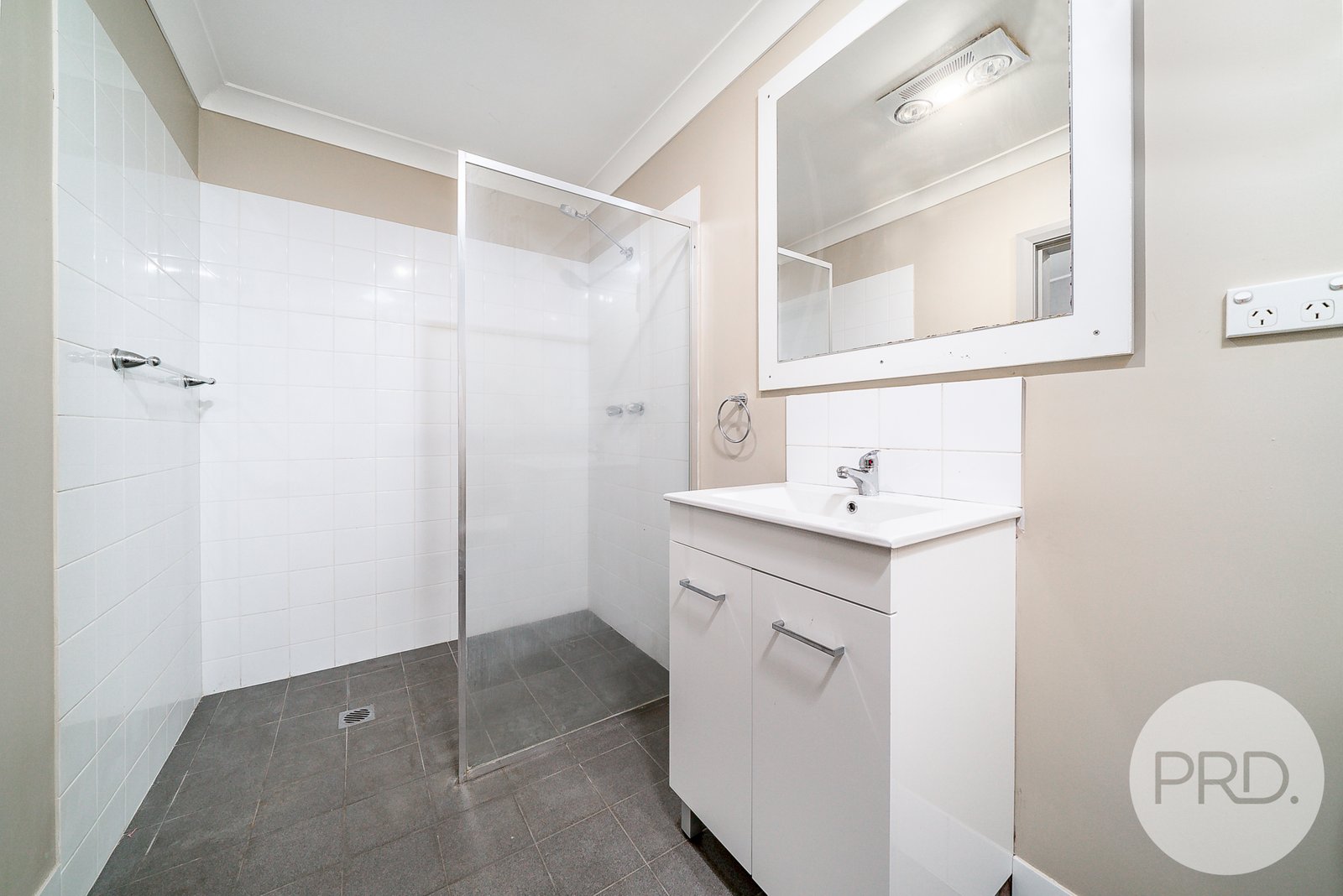 32 Hampden Avenue NORTH WAGGA WAGGA 8