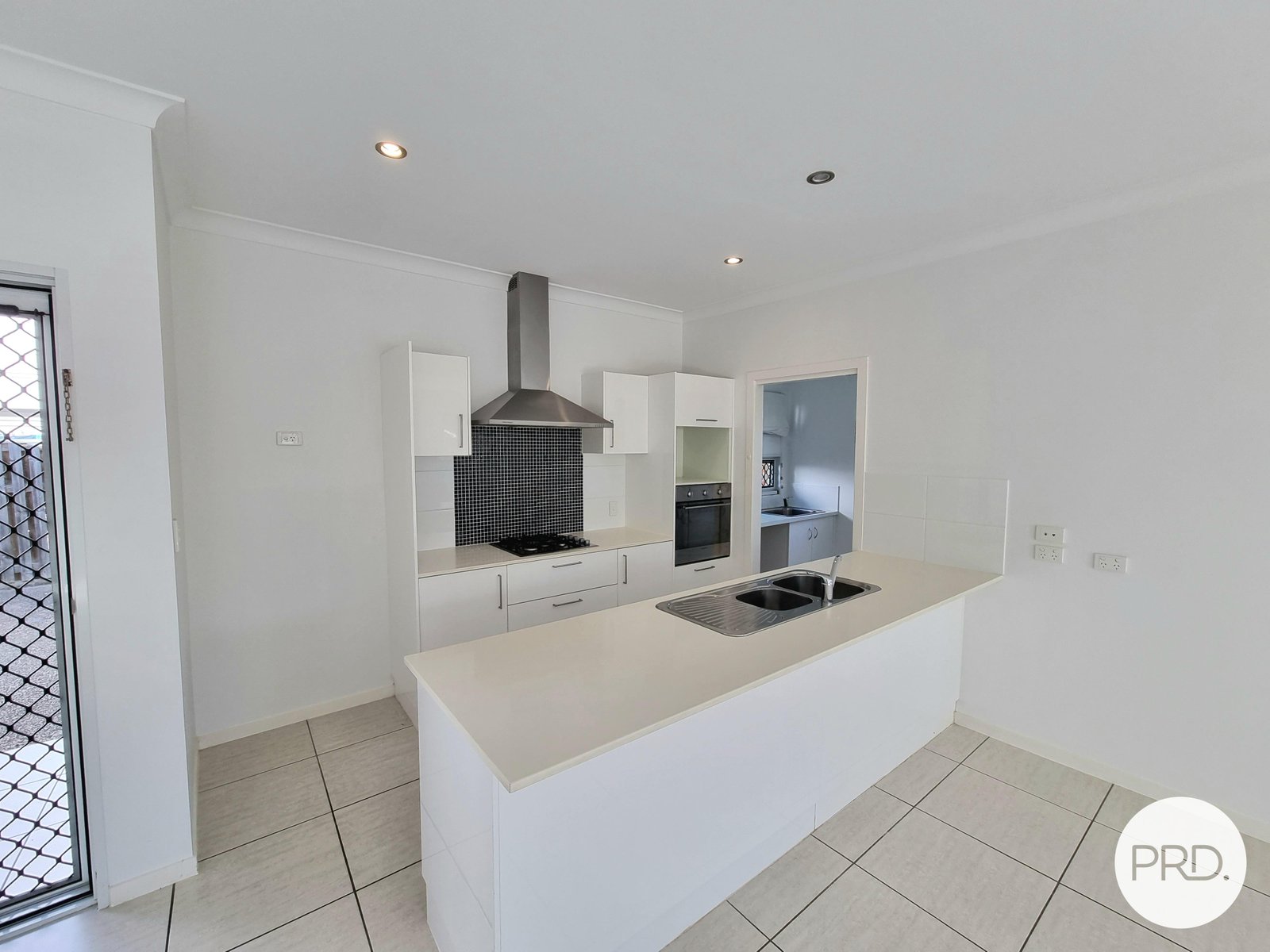 2 HARMONY Drive CLINTON QLD 4680