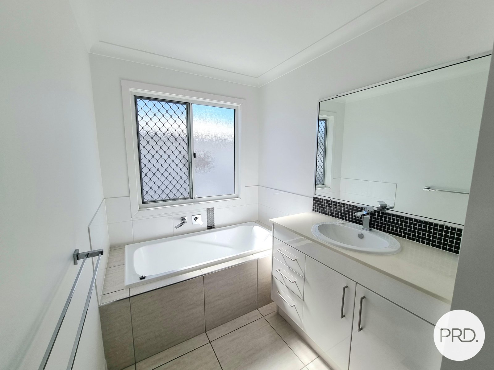 3/2 HARMONY Drive CLINTON 21
