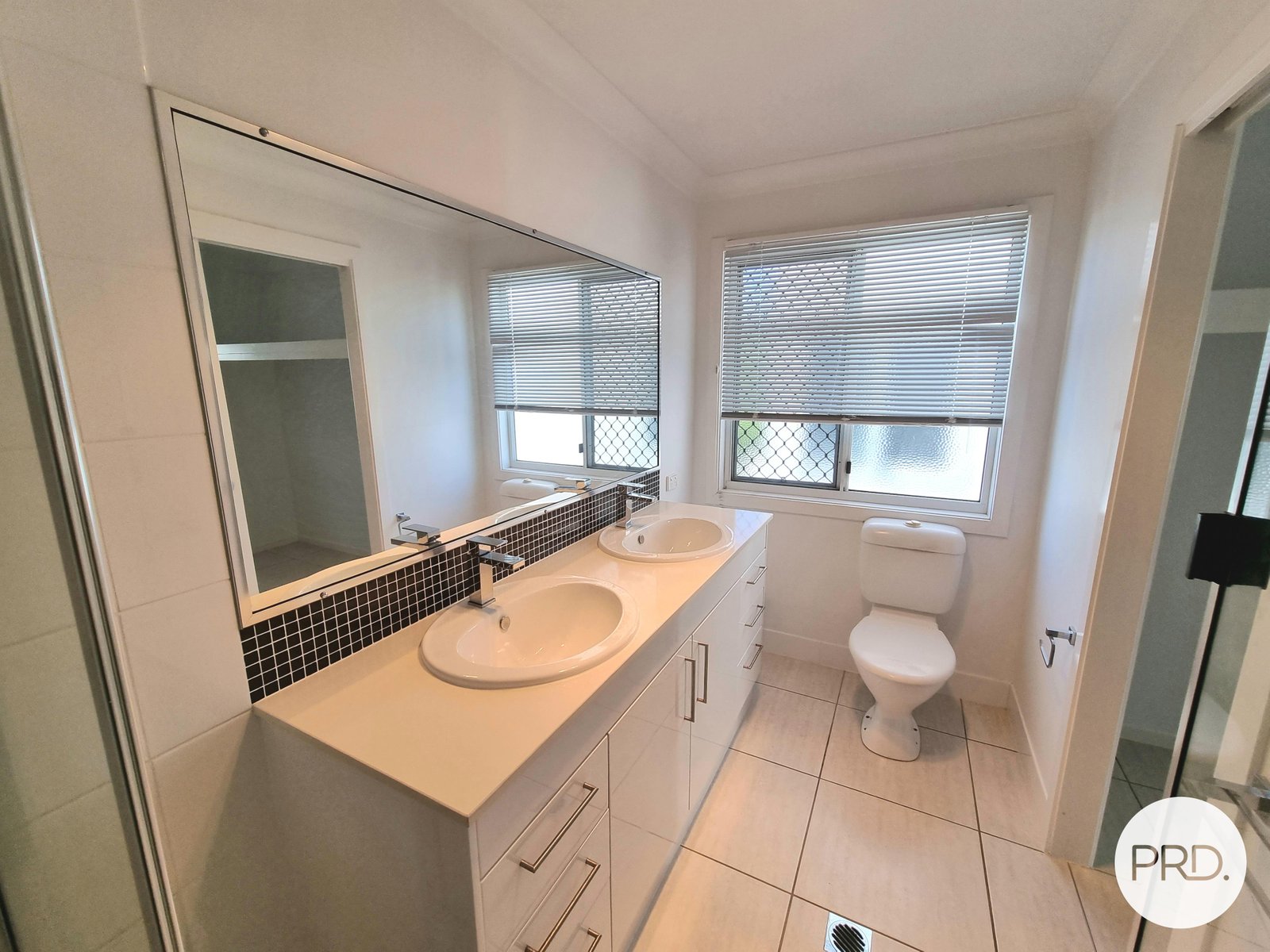 2 HARMONY Drive CLINTON QLD 4680