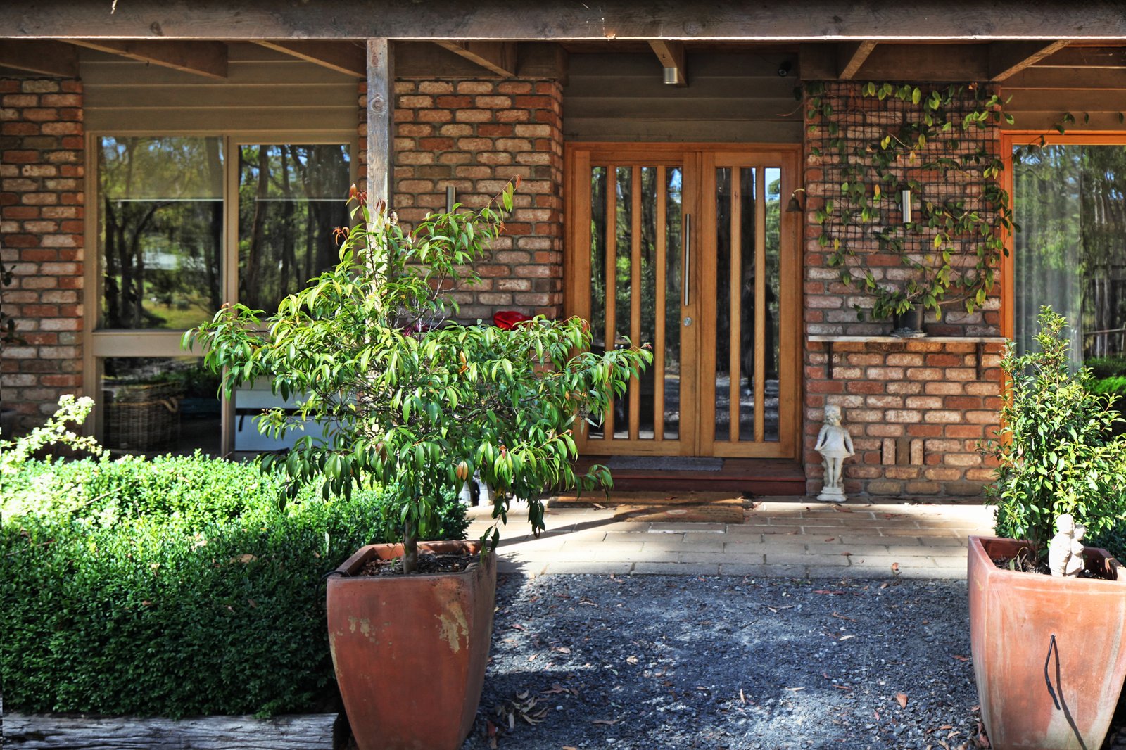 Real Estate and Property in 32 Harpers Road South, Woodend, VIC