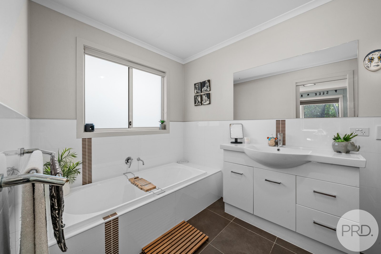 32 Henty Close OLD BEACH 9