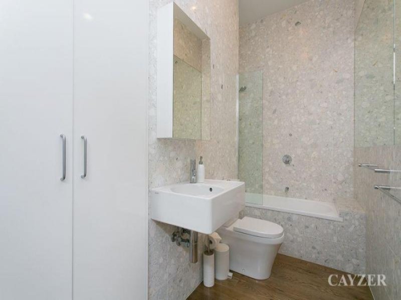 Gallery: 32 Herbert Place