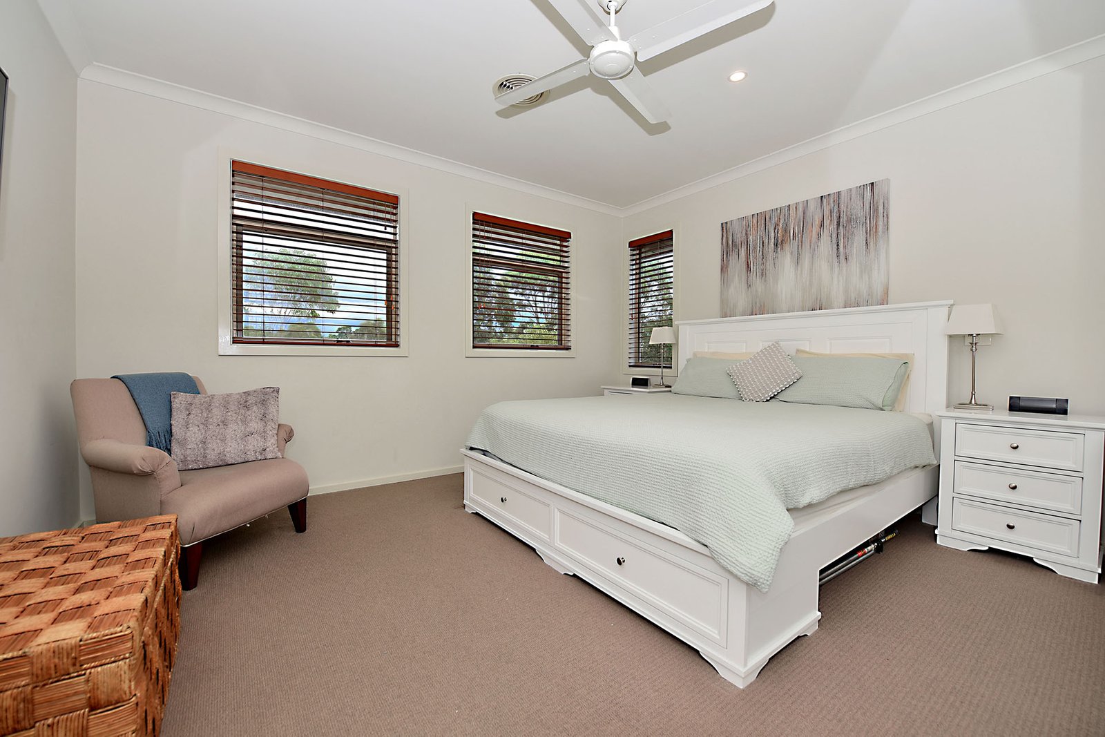 Gallery: 32 Hidden Grove