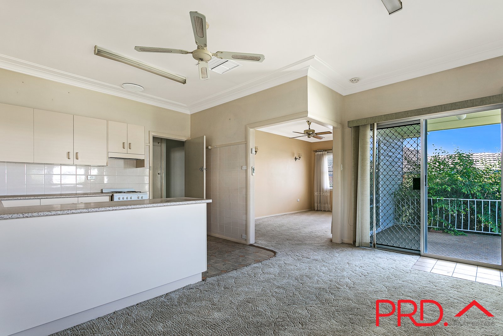 32 Hillvue Road TAMWORTH 2
