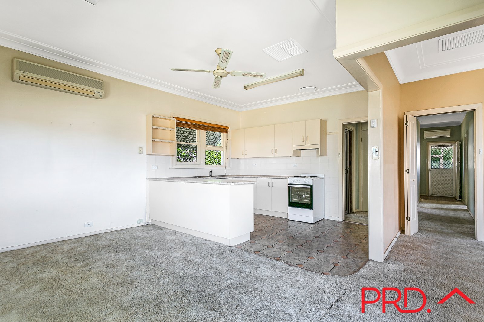 32 Hillvue Road TAMWORTH 3