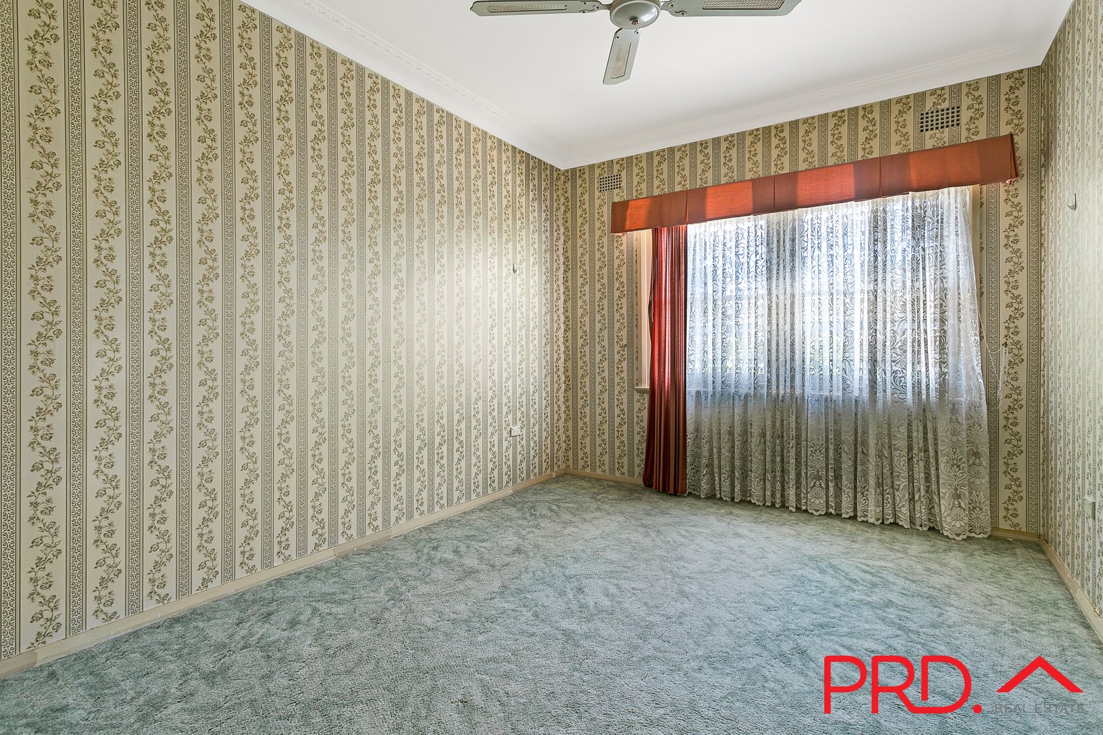 32 Hillvue Road TAMWORTH 8
