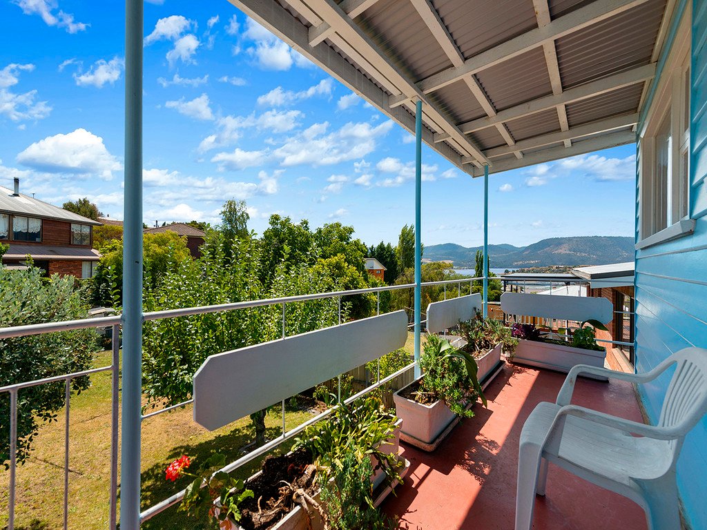 32 Hilton Road CLAREMONT 3