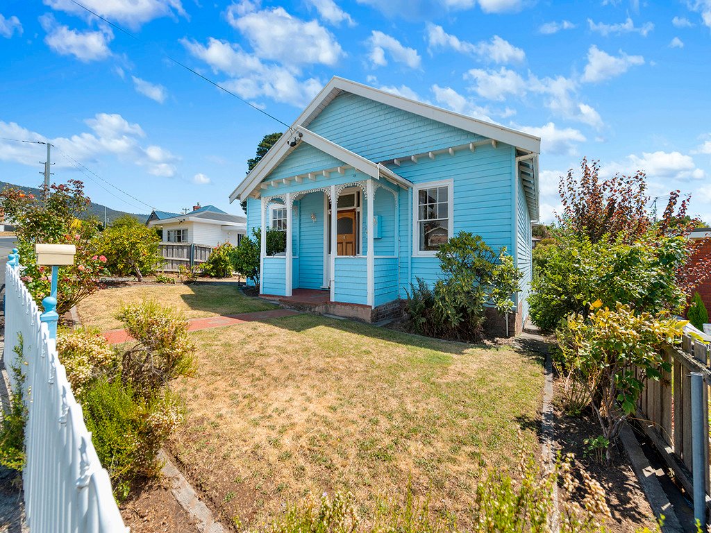 32 Hilton Road CLAREMONT 10