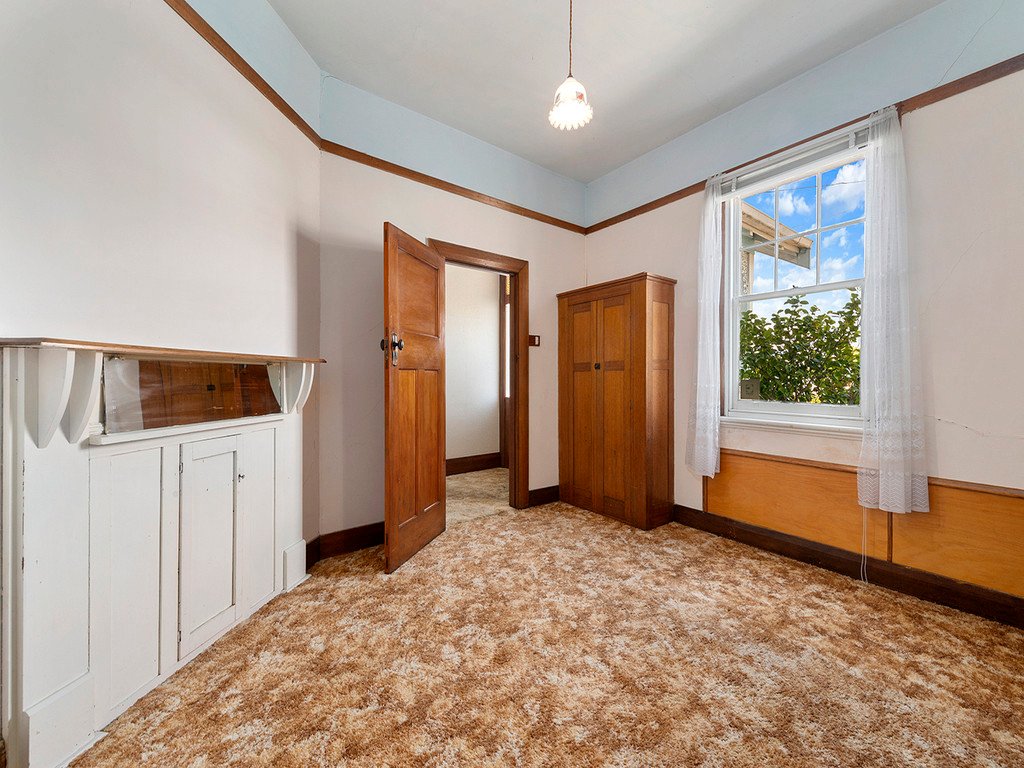 32 Hilton Road CLAREMONT 11