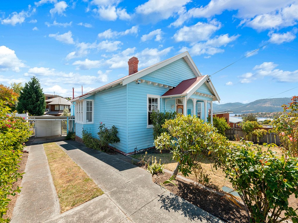 32 Hilton Road CLAREMONT 14