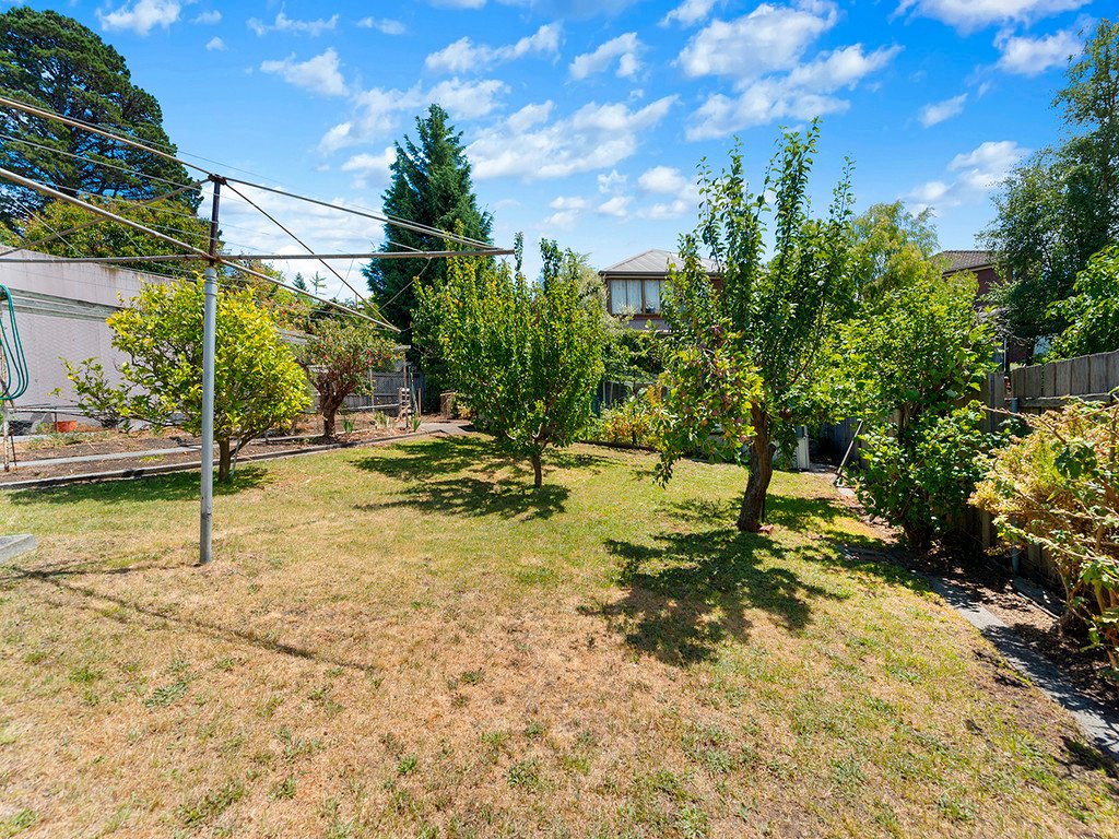 32 Hilton Road CLAREMONT 21