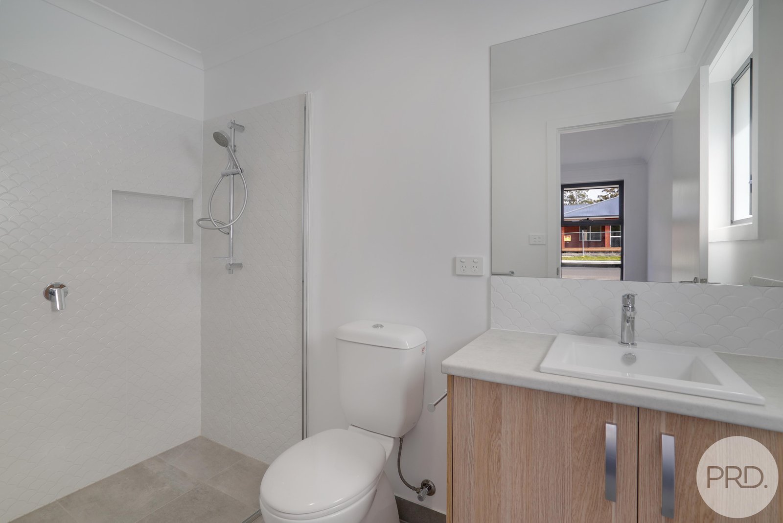 32 Hollyhock Drive KINGSTON 8