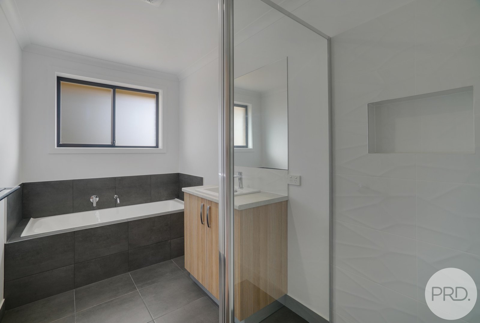 32 Hollyhock Drive KINGSTON 11