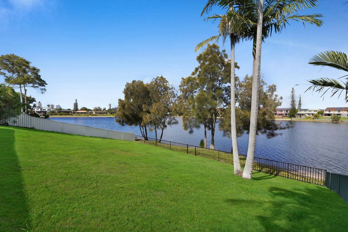 32 Honeyeater Drive Burleigh Waters 1