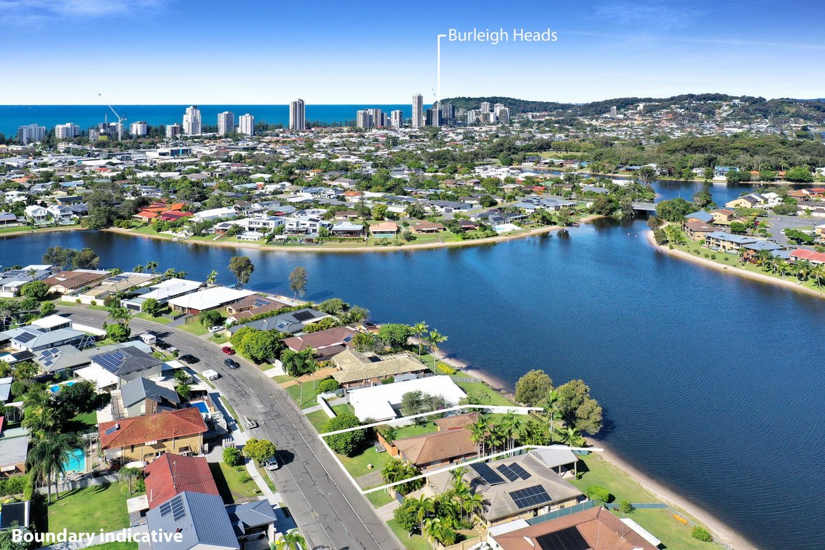 32 Honeyeater Drive Burleigh Waters 2