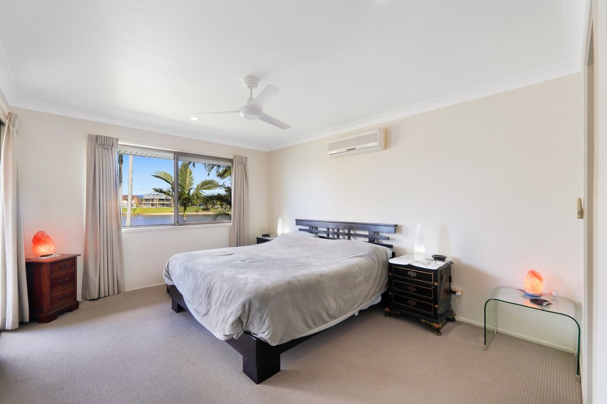 32 Honeyeater Drive Burleigh Waters 11