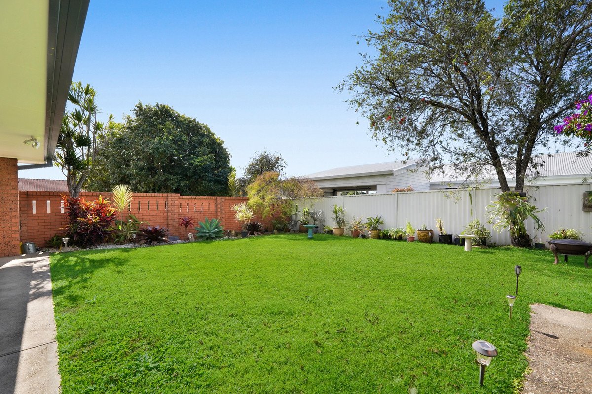32 Honeyeater Drive Burleigh Waters 17