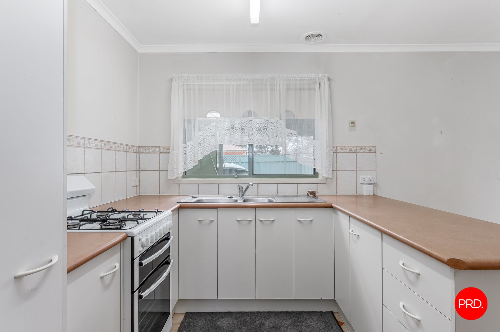 32 Hope St  KANGAROO FLAT 2