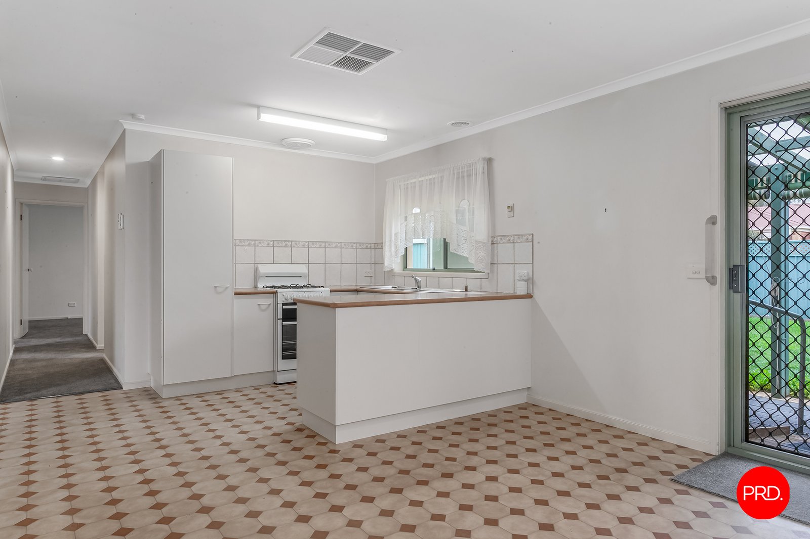 32 Hope St  KANGAROO FLAT 3