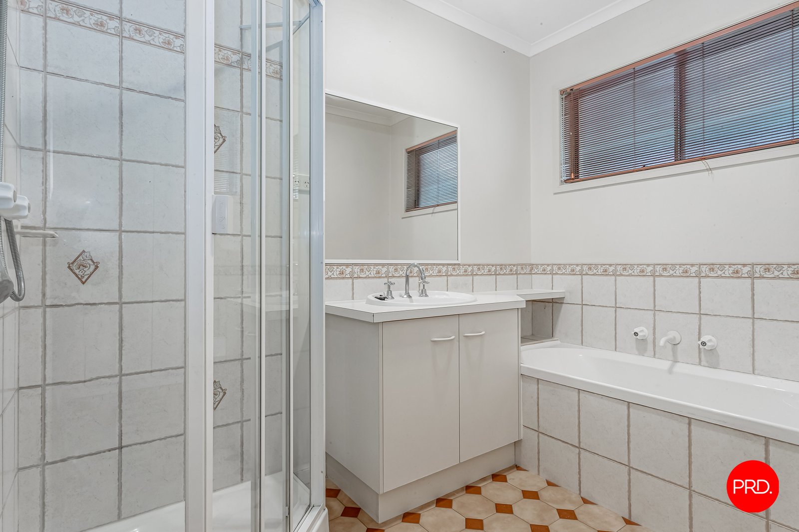 32 Hope St  KANGAROO FLAT 9