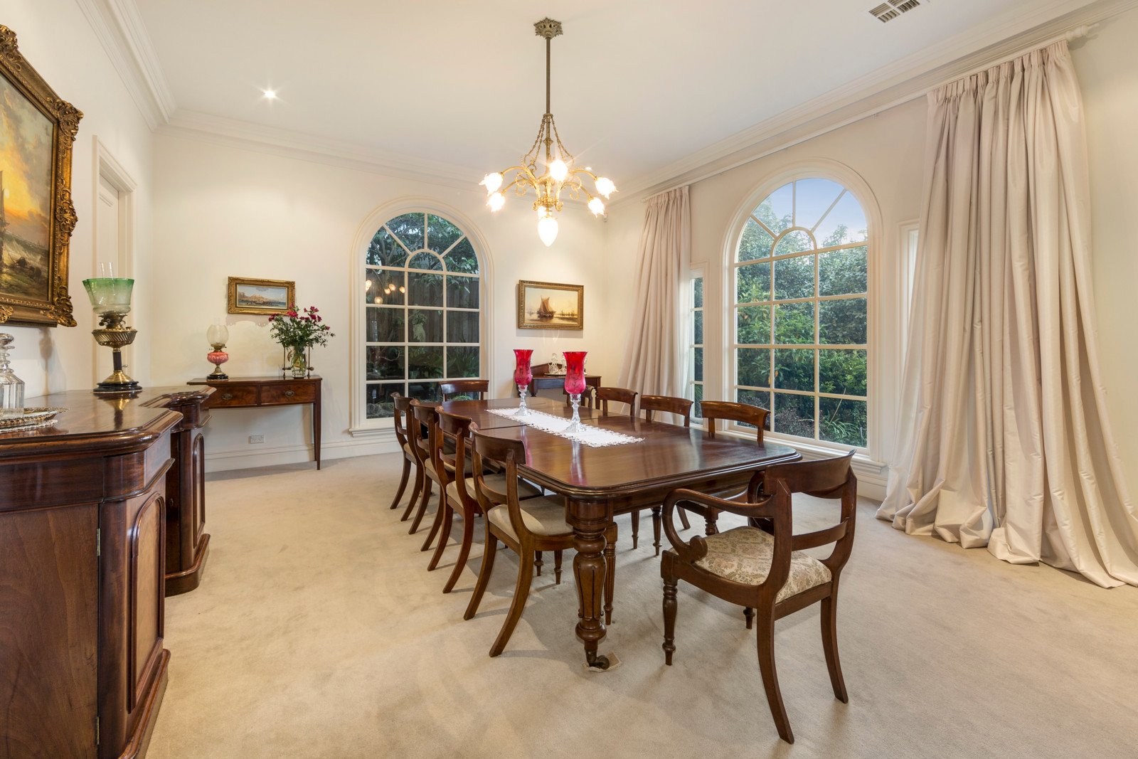 Real Estate and Property in 32 Hopetoun Road, Toorak, VIC